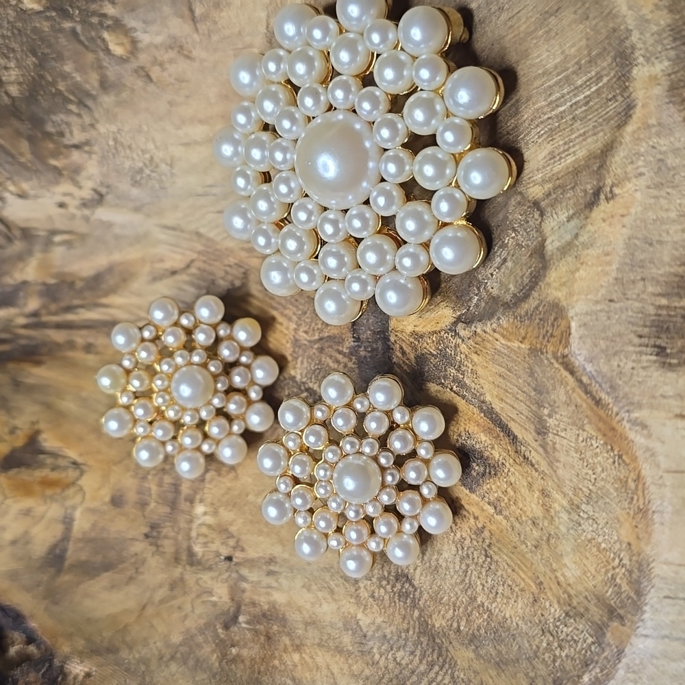 Vintage NAPIER Signed Faux Pearl Starburst Brooch Pin & Earrings Set Demi Parure
